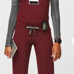 Figs Burgundy Livingston Basic Scrubs Pants- Women’s Medium, NWT